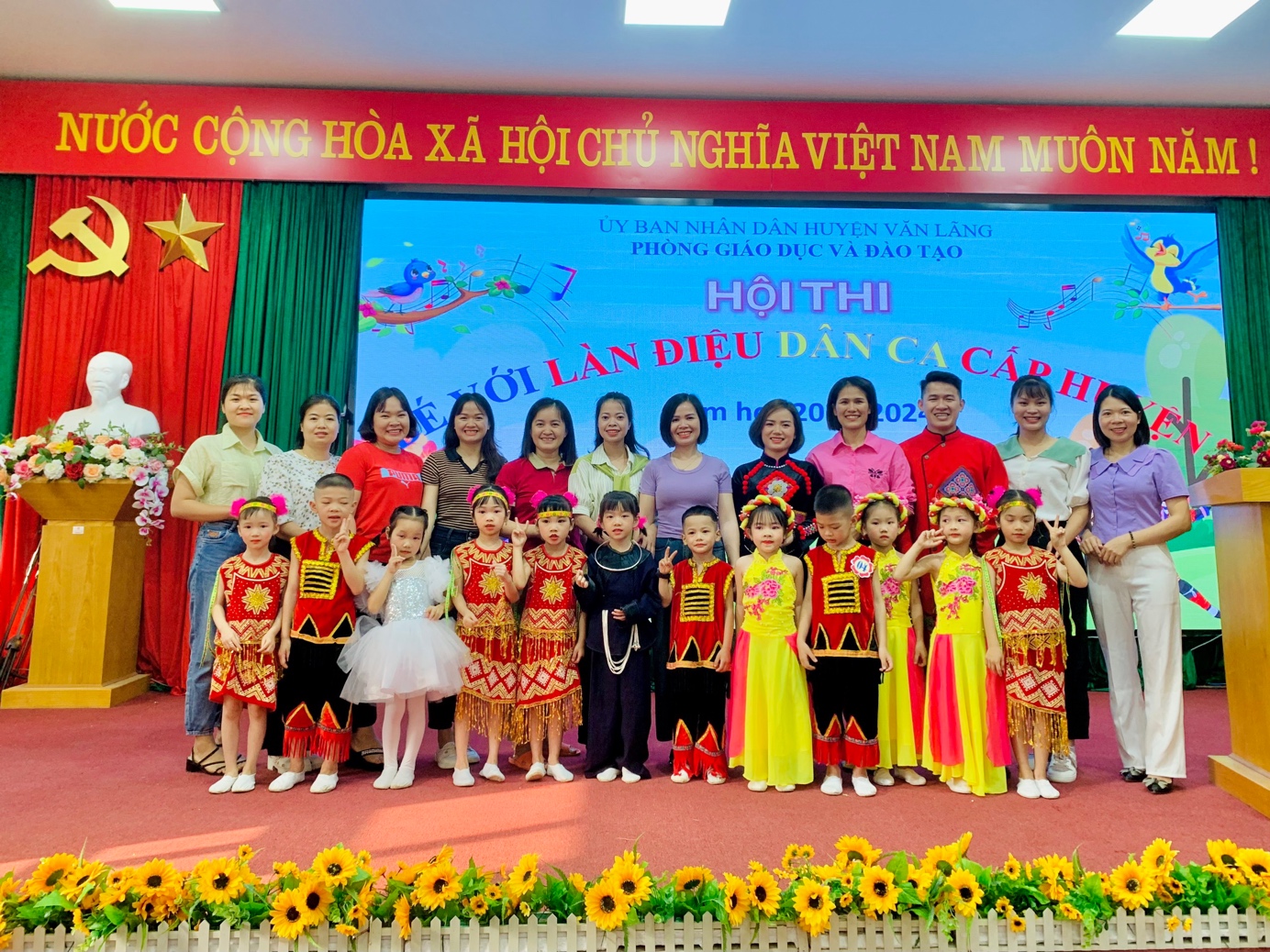 TRƯỜNG MẦM NON XÃ HOÀNG VIỆT XUẤT SẮC ĐẠT GIẢI NHẤT TẠI HỘI THI "BÉ VỚI LÀN ĐIỆU DÂN CA CẤP HUYỆN NĂM HỌC 2023 -2024"